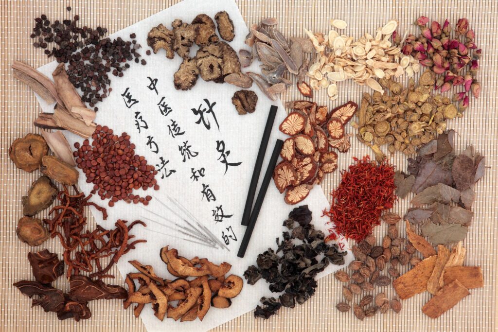 Elementos de Medicina Tradicional China, acupuntura y moxibustión japonesa